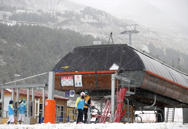 Palandöken Kayak Merkezi yeni sezon için gün sayıyor
